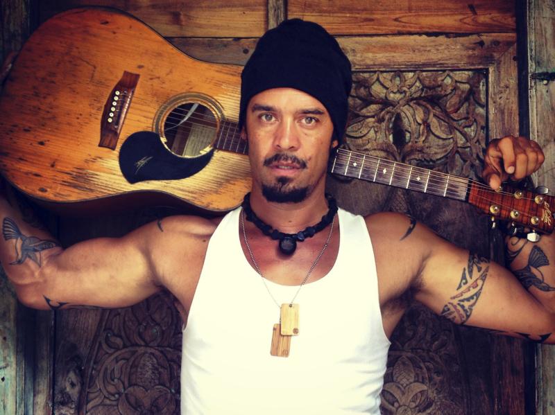 Michael Franti & Spearhead